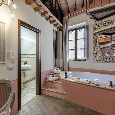 Hotel Palazzo Del Capitano Wellness & Relais - Luxury Borgo Capitano Collection San Quirico d'Orcia